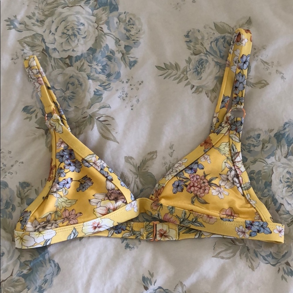 L.A. Hearts bikini top never worn